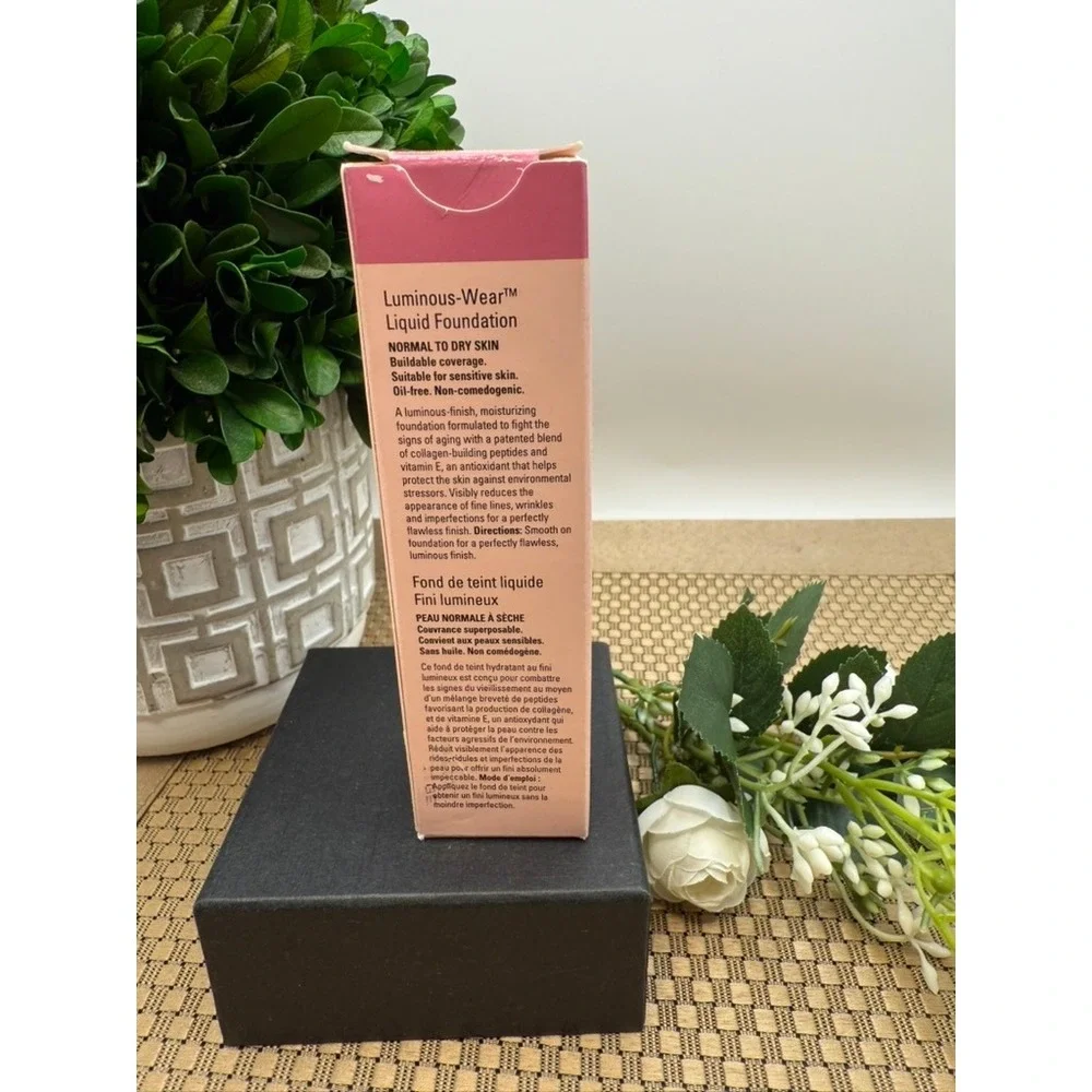 Mary Kay TimeWise Luminous-Wear Liquid Foundation Beige 1 Normal to Dry Skin 1oz